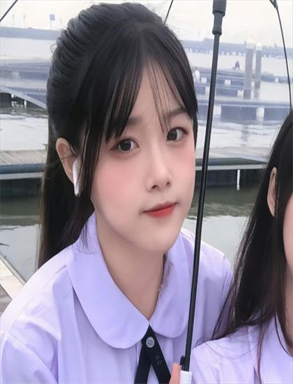 黑市色彩运用解析：色调选择与情绪表达分析